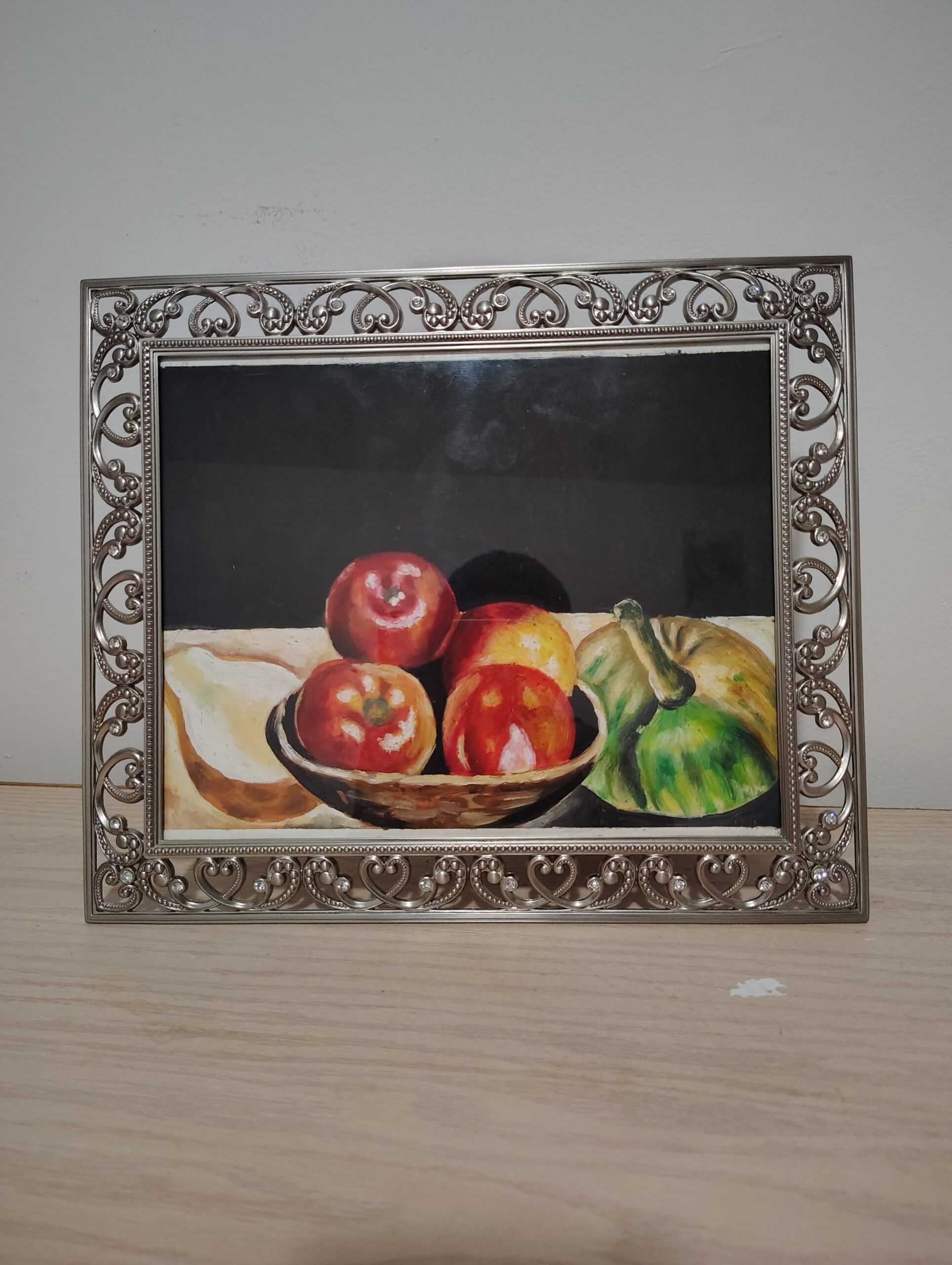 The Apple Are on the Plate – Still Life in Motion - Image 2